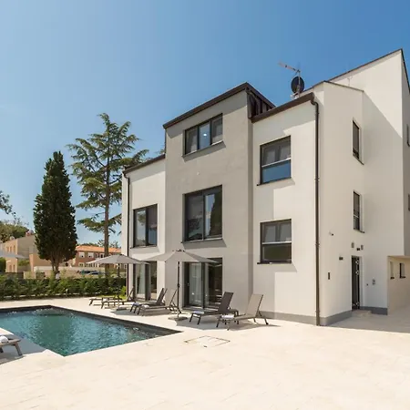 Matic I With Balcony And Shared Pool *