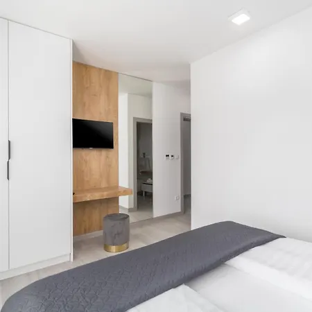 Matic I With Balcony And Shared Pool Apartment *
