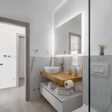 Matic I With Balcony And Shared Pool * Funtana