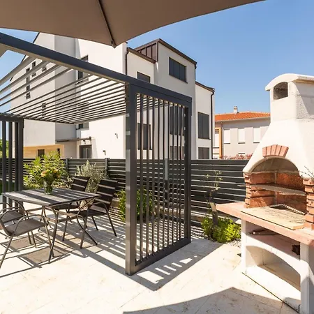 Lägenhet Matic I With Balcony And Shared Pool