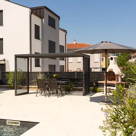 Matic I With Balcony And Shared Pool Apartment *
