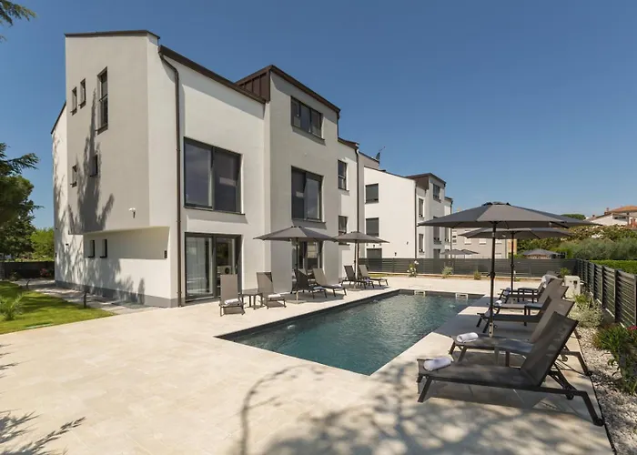 Matic I With Balcony And Shared Pool 公寓