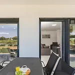 Apartman Matic I With Balcony And Shared Pool