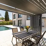 Matic I With Balcony And Shared Pool Apartman